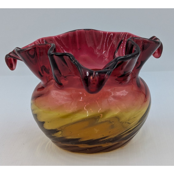 Vintage Red and Amber Amberina Optic Swirl Ruffle Top Vase Bowl - Picture 7 of 14